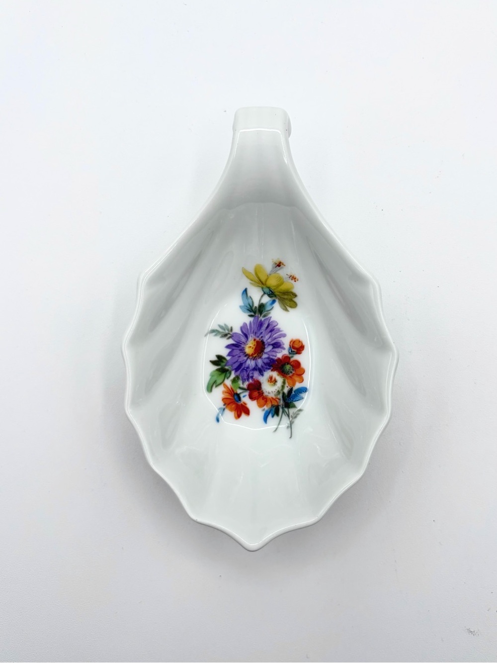 Vintage Richard Ginori Italy Trinket Dish / Nut Bowl - Floral Flowers Scalloped